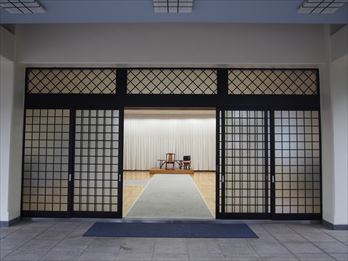 愛染院会館式場前