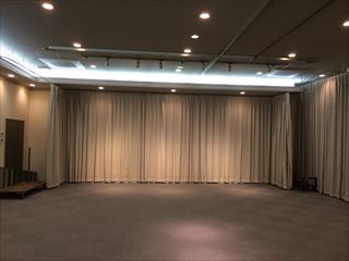蓮根レインボーホールエントランス