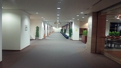 町屋斎場ロビー