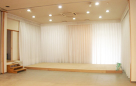 自性院式場