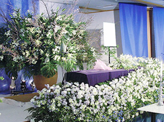 供花充当形式の花祭壇