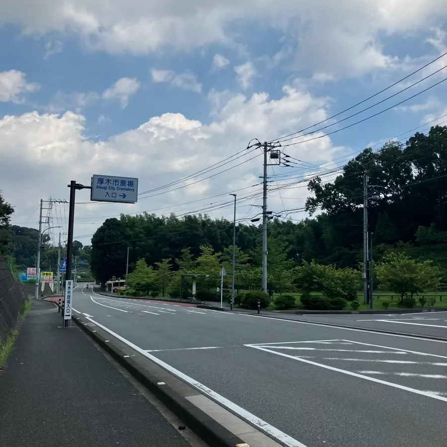 厚木市斎場の駐車場への入り方3