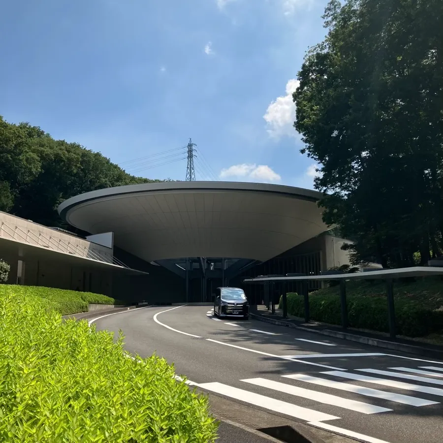 厚木市斎場の駐車場への入り方6