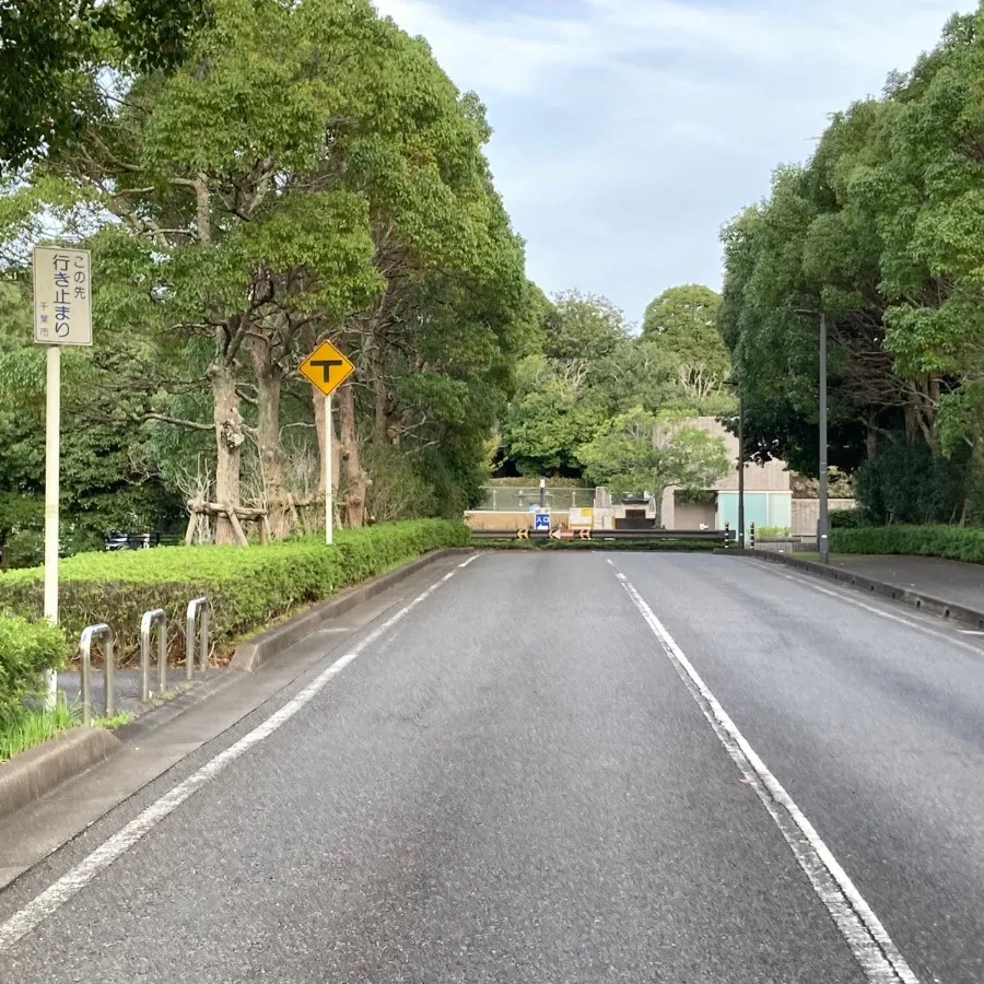 千葉市斎場の駐車場への入り方4