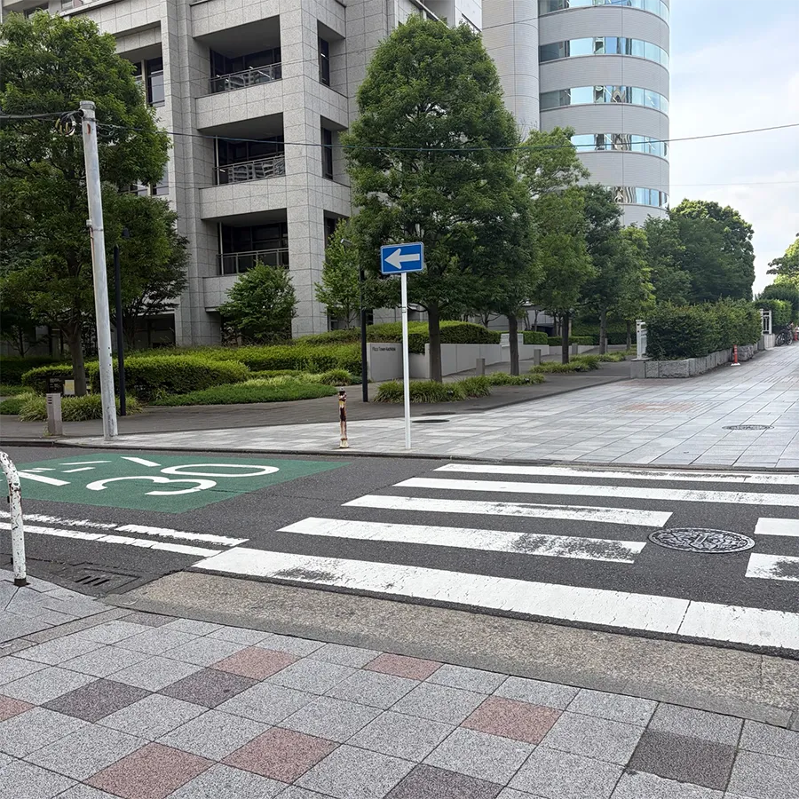 中央区セレモニーホールの駐車場への入り方2