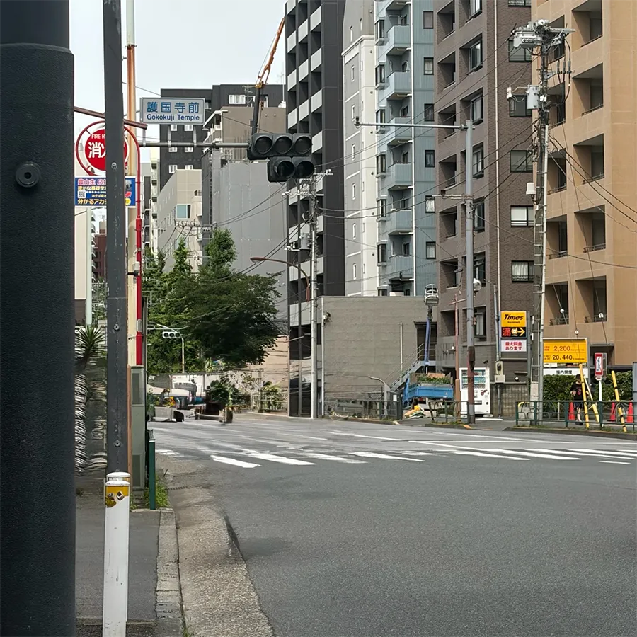 護国寺 桂昌殿の駐車場への入り方2