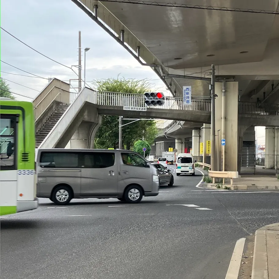 川口市めぐりの森の駐車場への入り方1