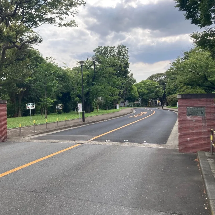 瑞江葬儀所の駐車場への入り方2