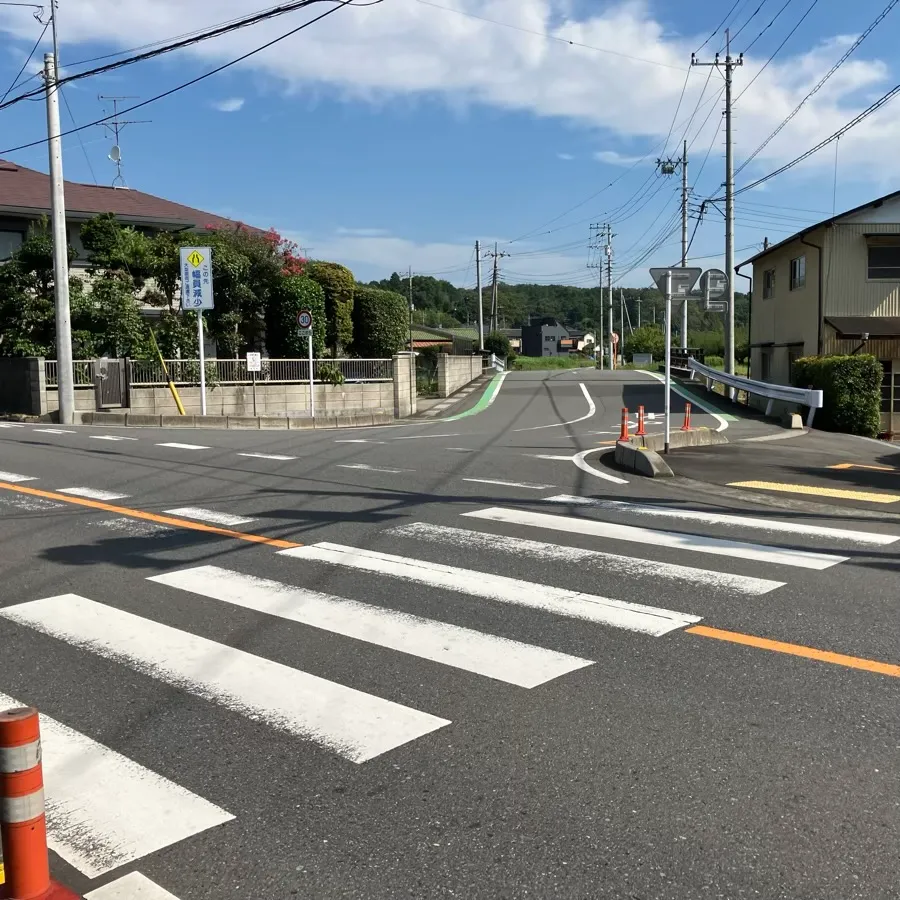 越生斎場の駐車場への入り方1