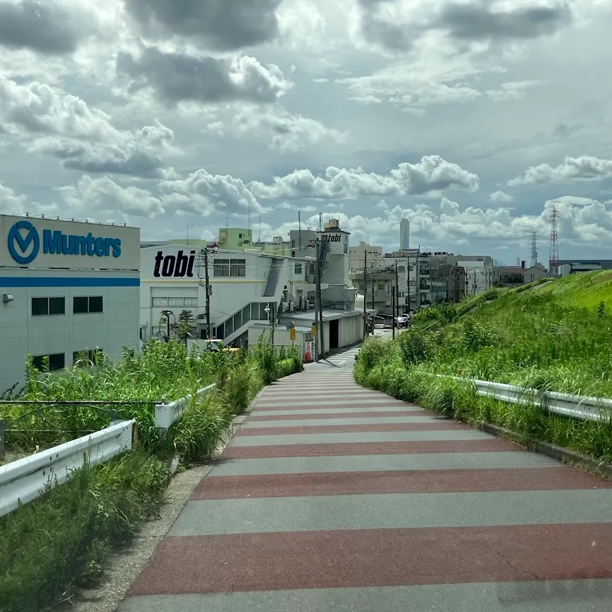 戸田葬祭場の駐車場への入り方4