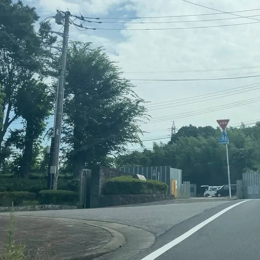 八富成田斎場の駐車場への入り方4