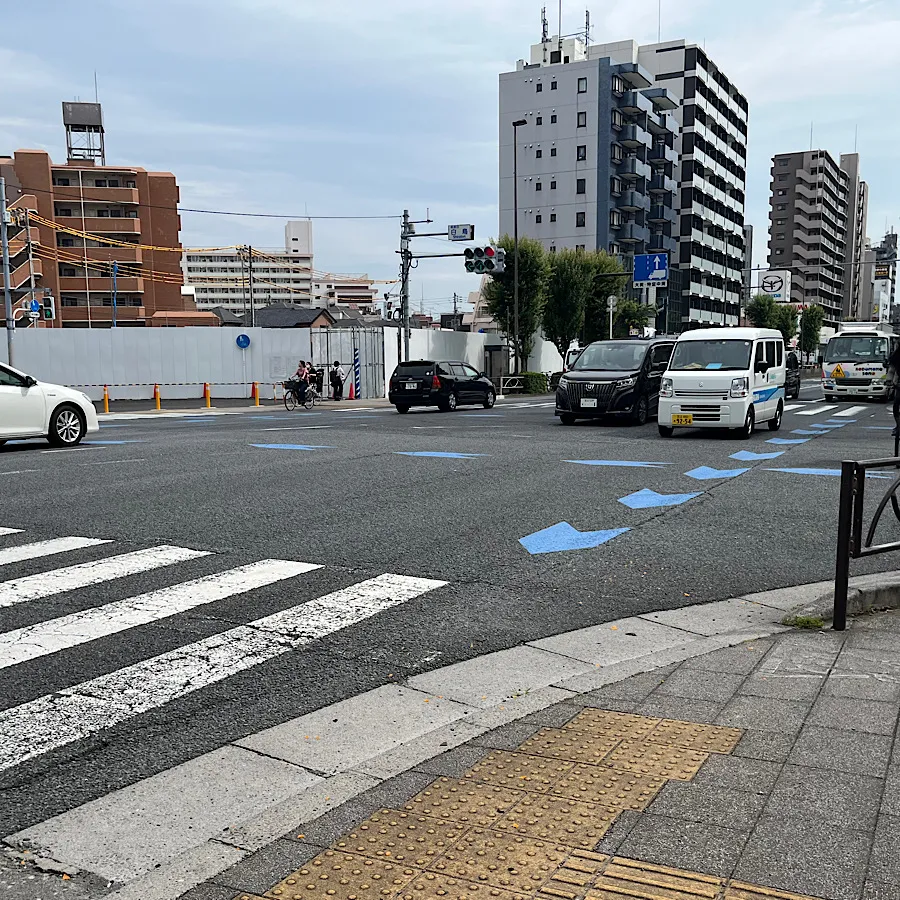 四ツ木斎場の駐車場への入り方1