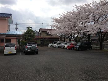 長円寺斎場駐車場