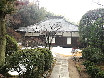 円照寺大慈会館の写真