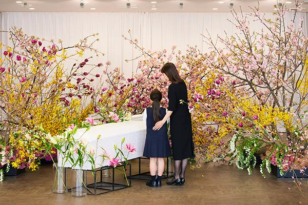 花葬儀が創る春の桜を使った祭壇