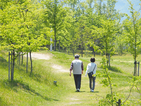 思い出話を語り合いながら