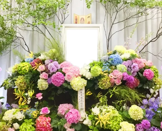 オーダーメイドの花祭壇