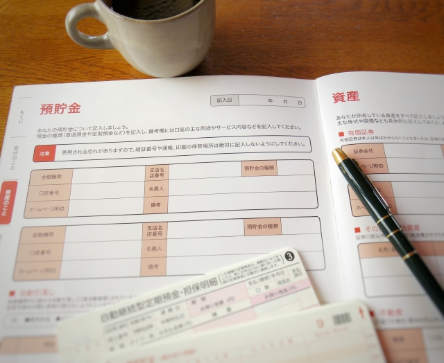 友人葬とは？創価学会で行う友人葬の特徴や費用、香典マナーは？