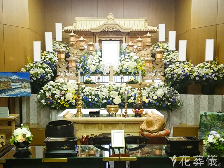 府中の森市民聖苑で葬儀を行ったお客様の祭壇写真01