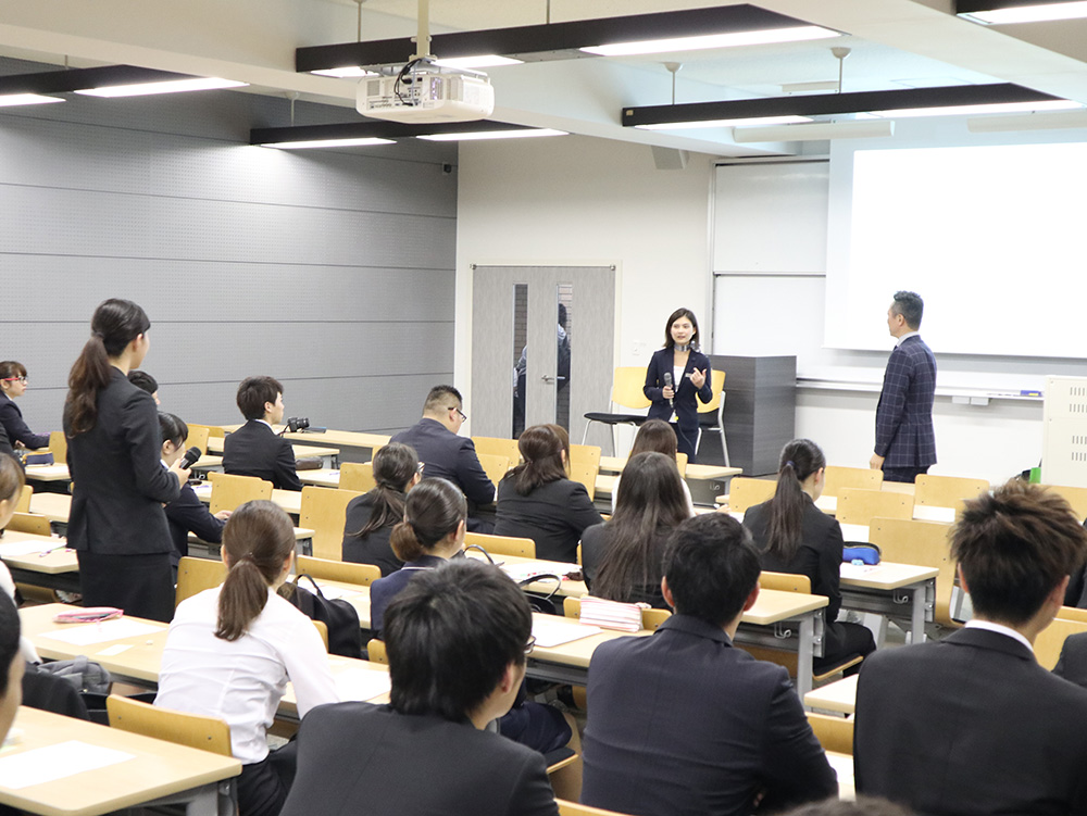 明海大学での講演