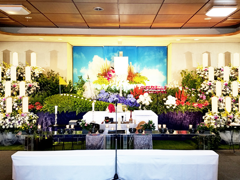 徳願寺会館で葬儀を行ったお客様の祭壇写真01