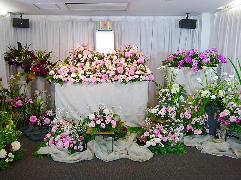 長福寺 長明閣で葬儀を行ったお客様の祭壇写真01