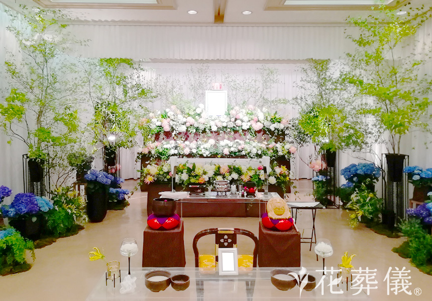 桐ケ谷の森の花祭壇