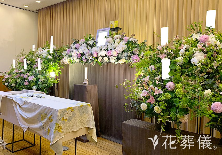 花好きの花祭壇