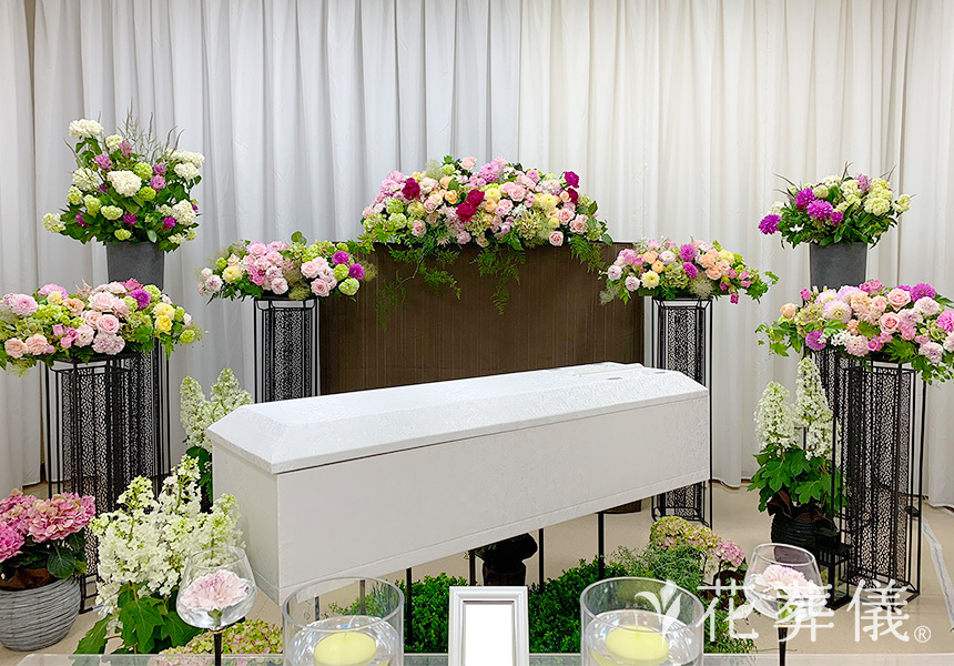 花祭壇の写真 エレガンスで品のある空間をイメージして