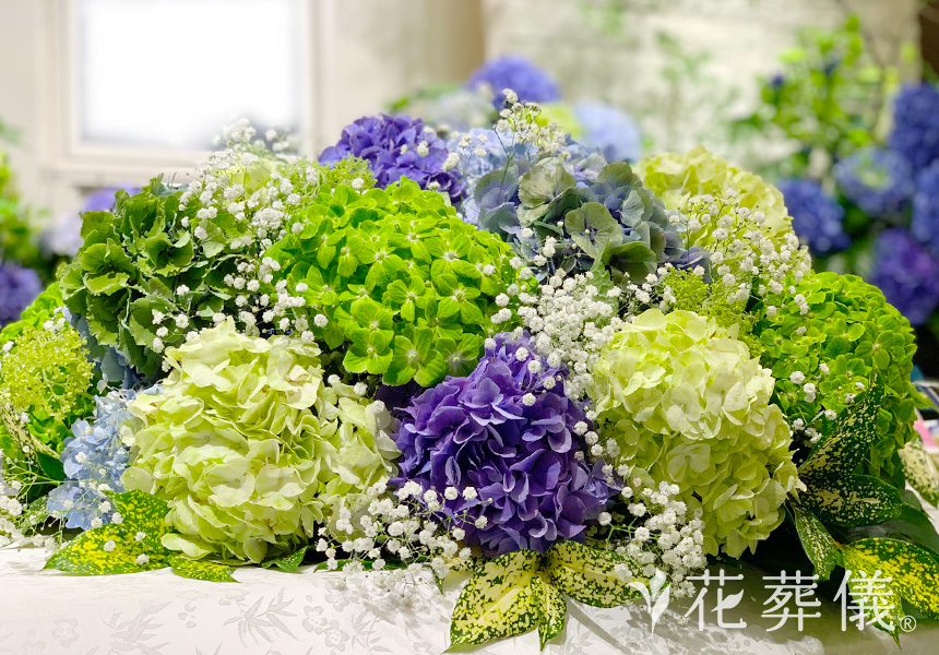空の上での花祭壇