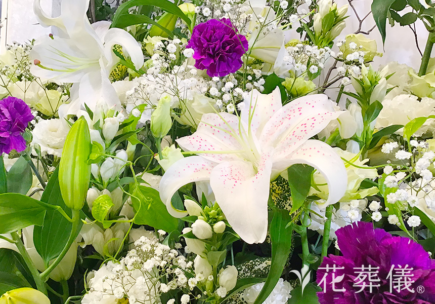 のびやかに。の花祭壇