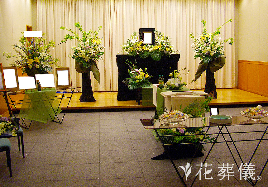 清い南風の花祭壇