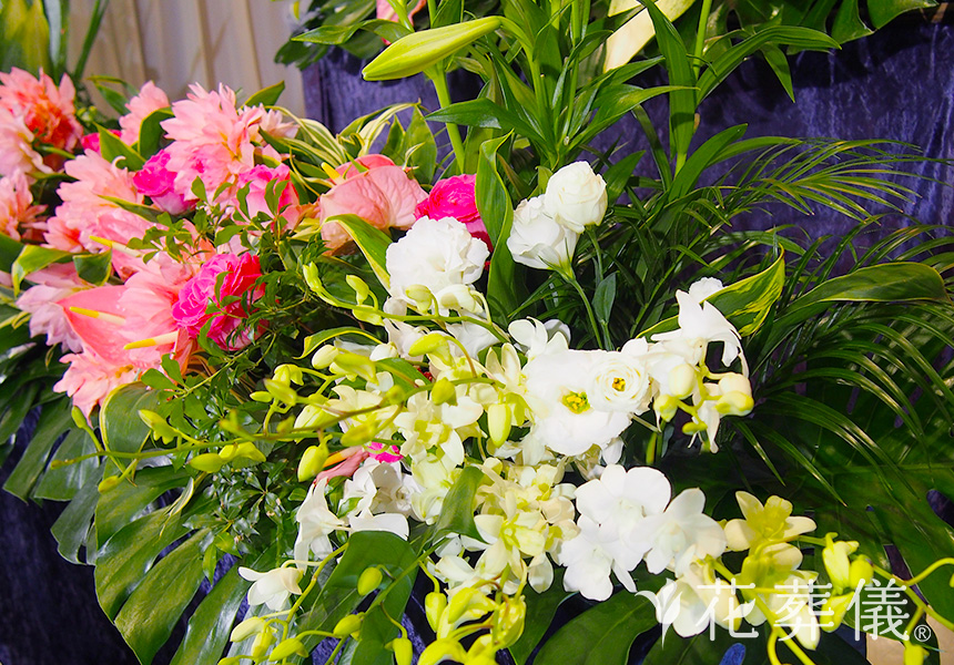 フラダンスの花祭壇