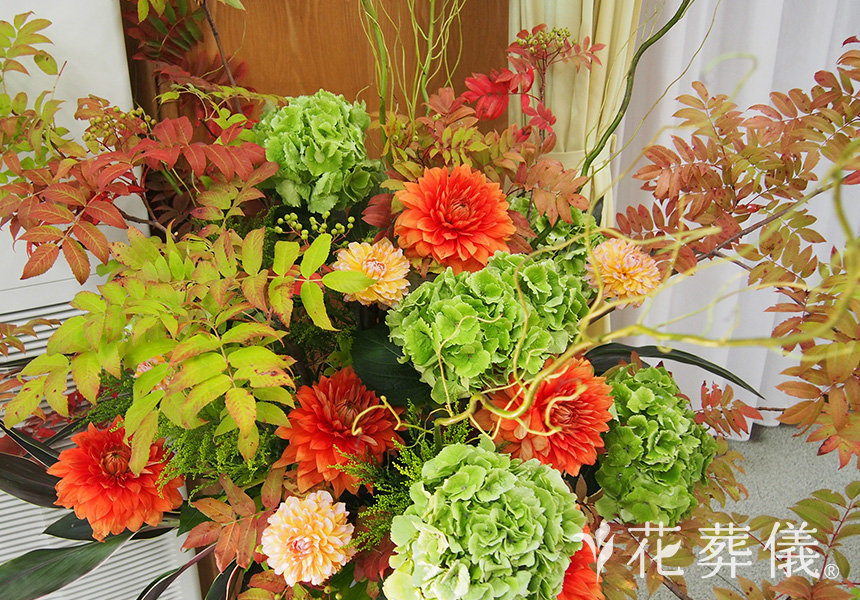 サラブレッドの花祭壇