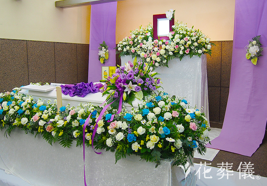 誠実の花祭壇