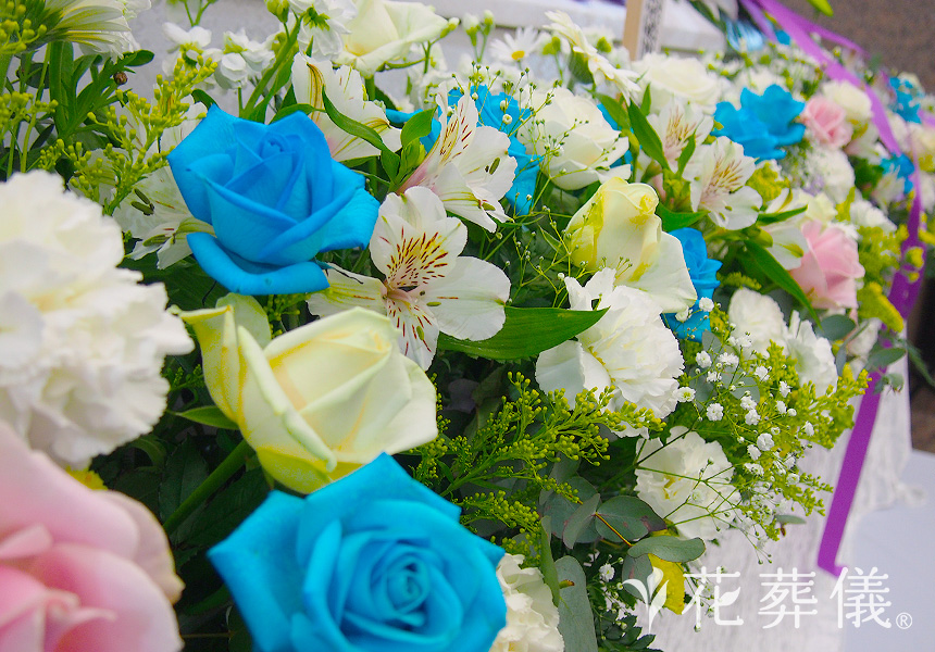 誠実の花祭壇
