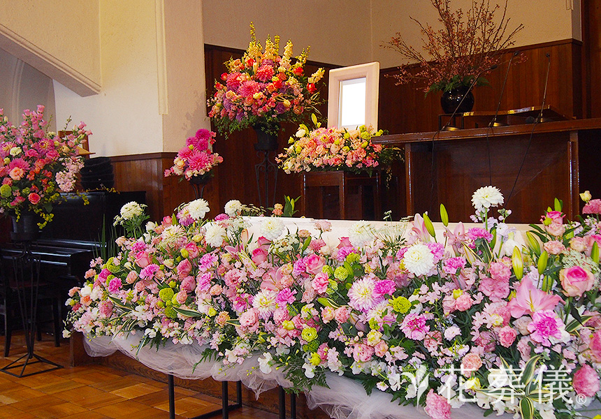 桜の咲かない春はないの花祭壇
