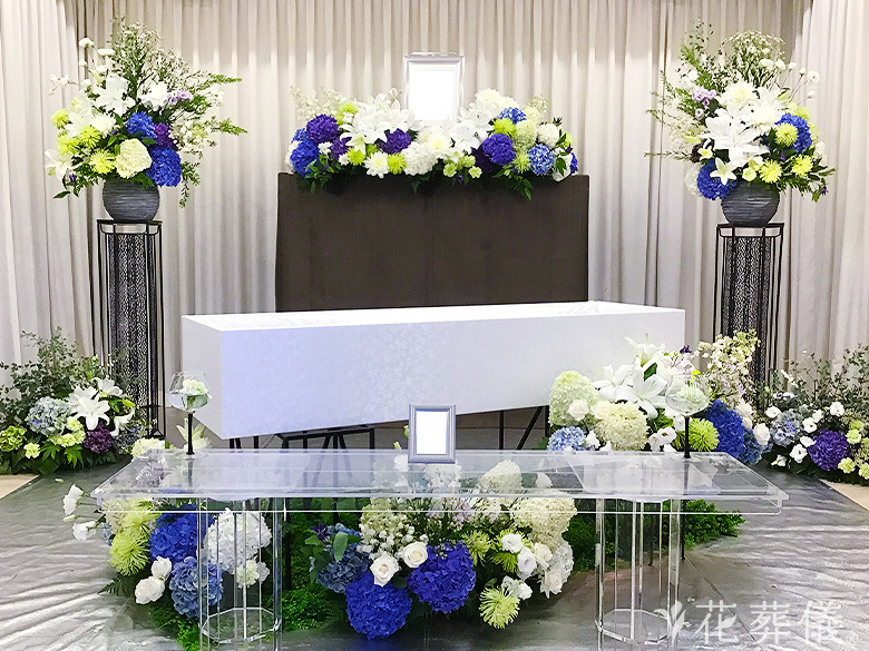 東礼小平サポートセンターで葬儀を行ったお客様の祭壇写真01