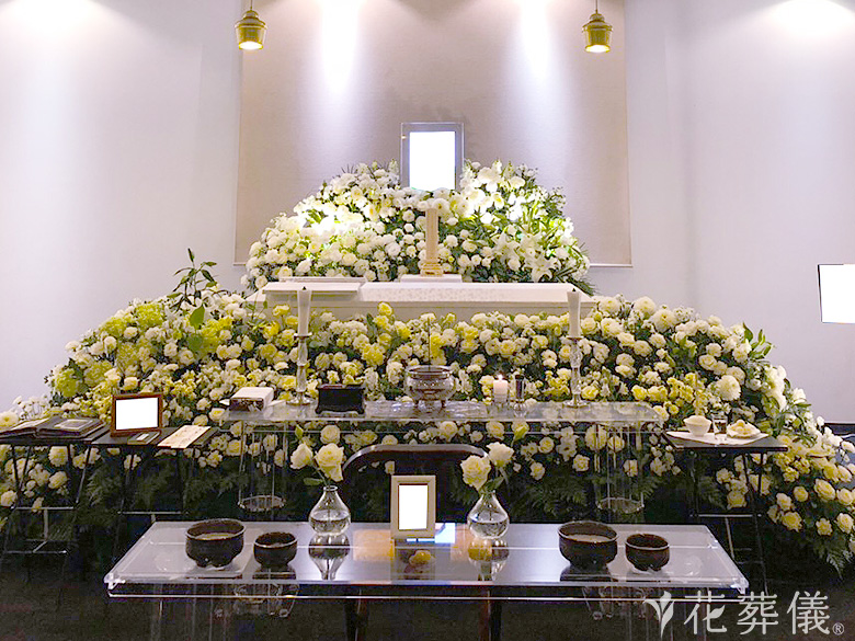 森巖寺開山堂で葬儀を行ったお客様の祭壇写真01