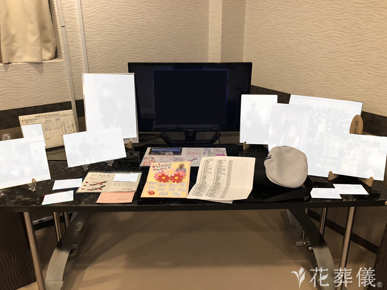 ファミリーホール高津斎場で葬儀を行ったお客様の祭壇写真03