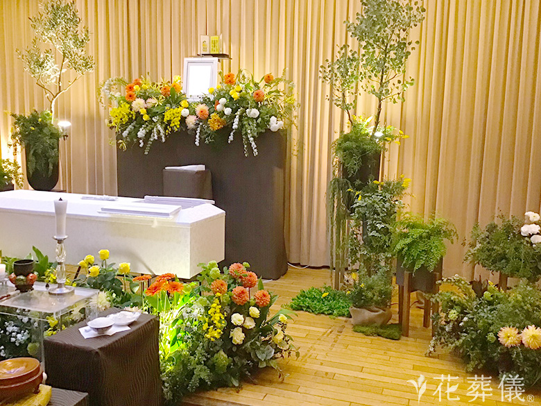臨海斎場で葬儀を行ったお客様の祭壇写真02