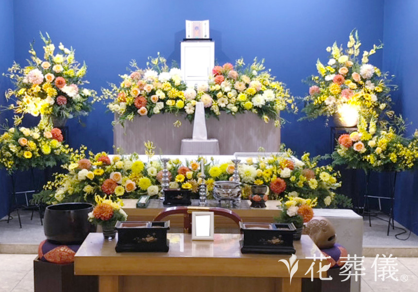 ビタミン祭壇の花祭壇