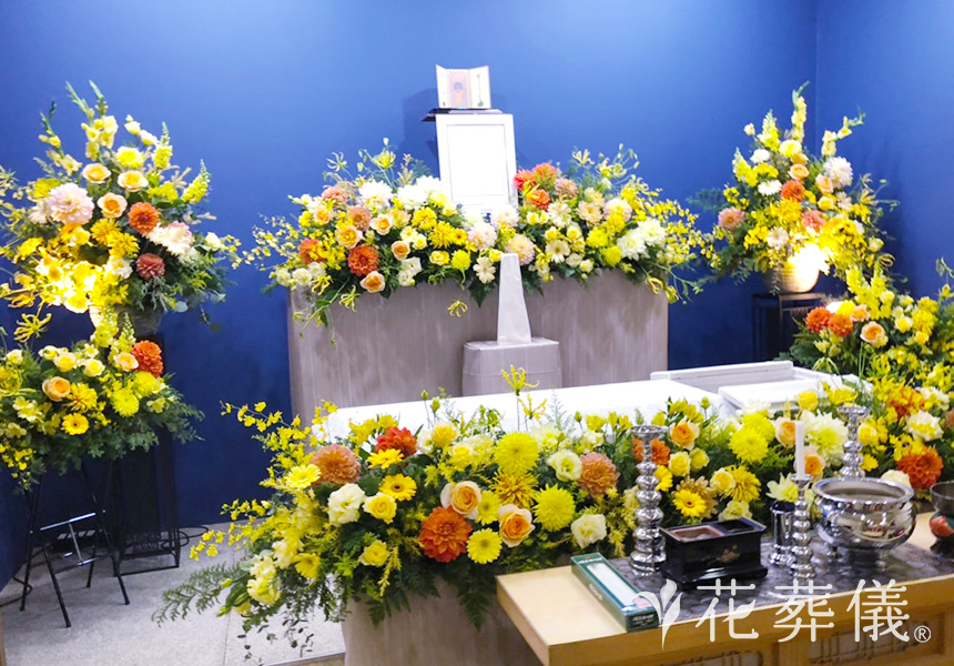 ビタミン祭壇の花祭壇