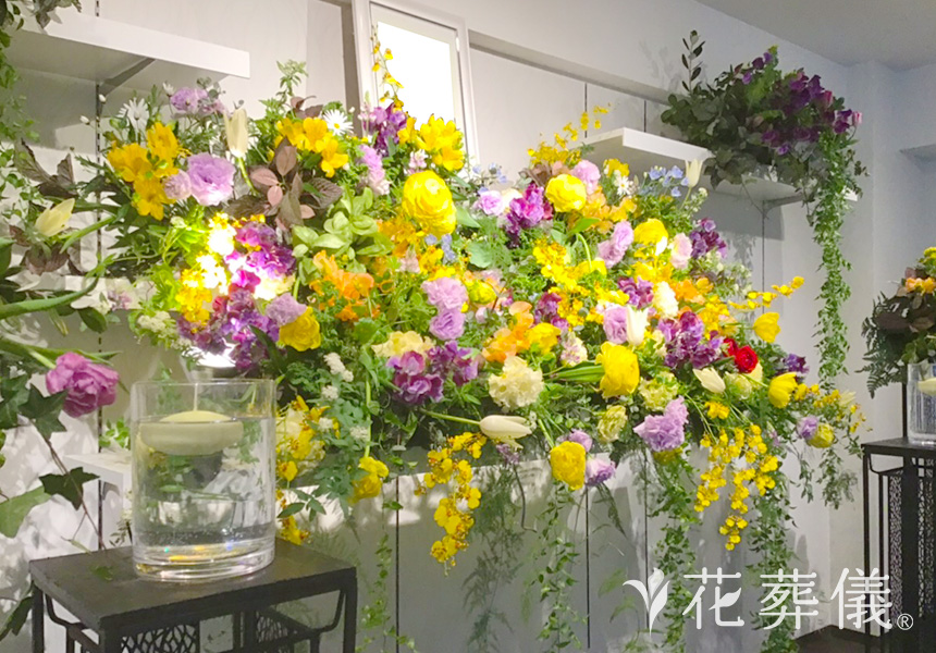 ドラマチックな時間を。の花祭壇