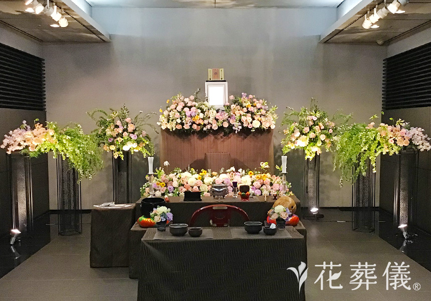 千紅万紫の花祭壇