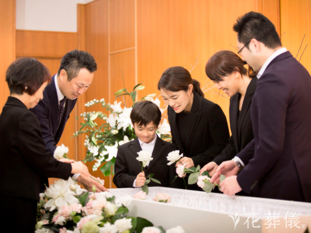 創価学会の友人葬を家族葬形式で行うには？