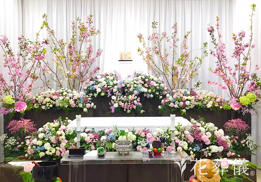 小さな花の歌の花祭壇