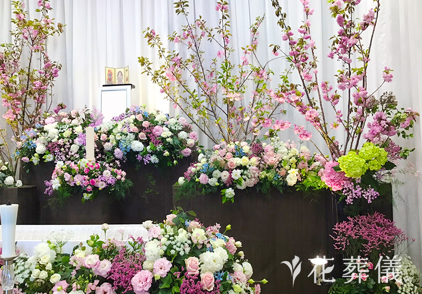 小さな花の歌の花祭壇