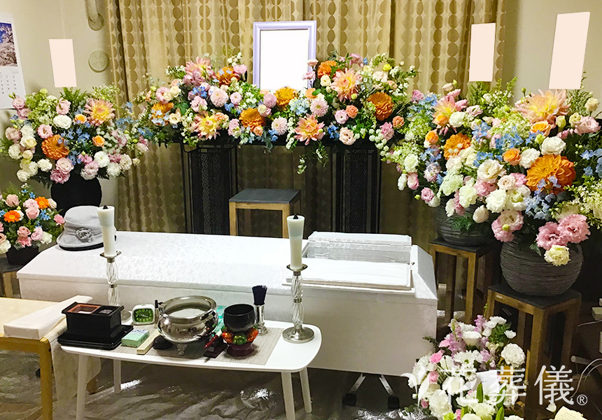 ヒーリングアートの花祭壇