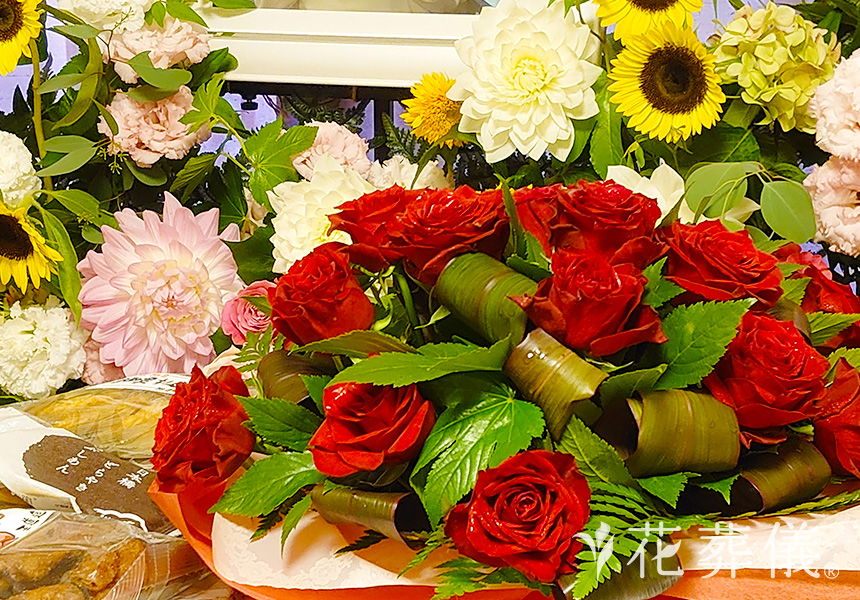夏の香りの花祭壇